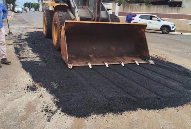OPERAÇÃO TAPA-BURACOS É RETOMADA APÓS TRÉGUA NAS CHUVAS